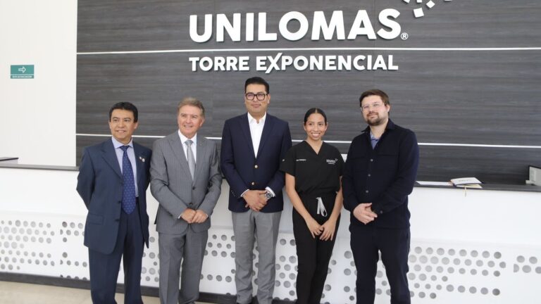 Senador Néstor Camarillo Medina realiza encuentro con estudiantes de la Universidad Unilomas