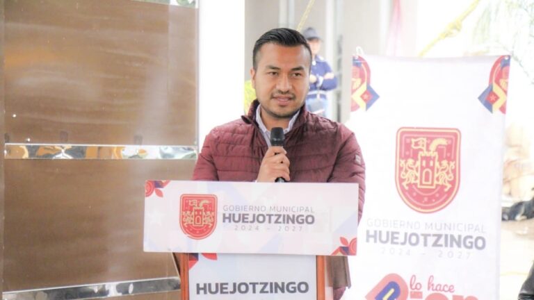 Roberto Solís da inicio al reencarpetamiento de la carretera San Juan Pancoac-Huejotzingo; mejorará la conectividad de miles