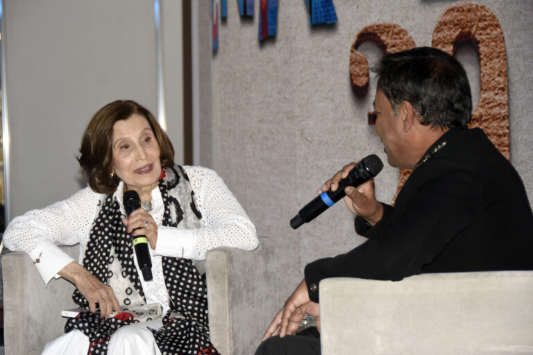 Ángeles Mastretta y el traductor Anisuz Zaman presentan obras en la FENALI 39