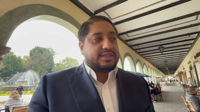 Blindan predios del ayuntamiento contra cartel inmobiliario en San Pedro Cholula