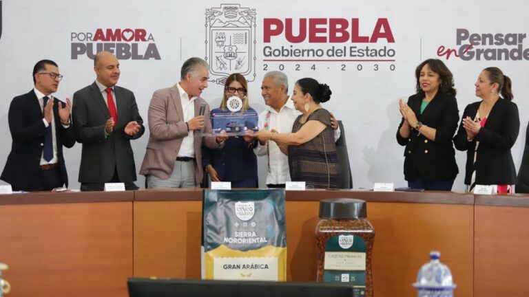 Puebla impulsa continuidad académica con convenio histórico entre CECYTE y TECNM