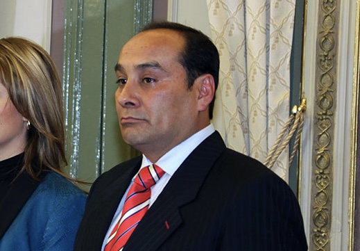 El ex magistrado se volvió a morder la lengua  