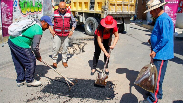 Inicia jornada de bacheo en juntas auxiliares de San Pedro Cholula