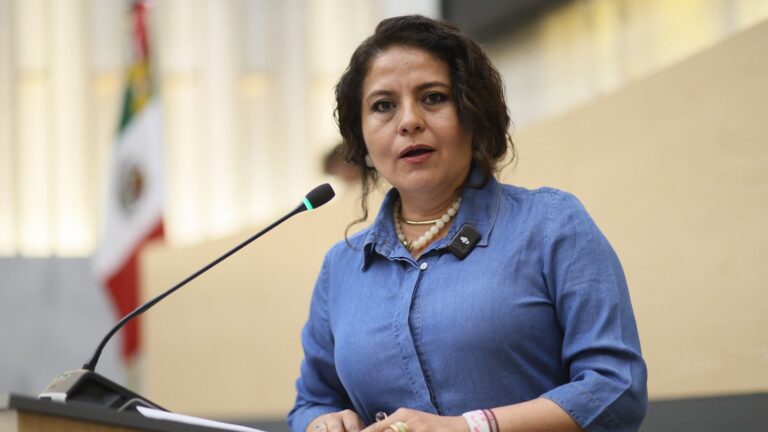 Propone la diputada Azucena Rosas sanciones por el cobro indebido de trámites agrarios