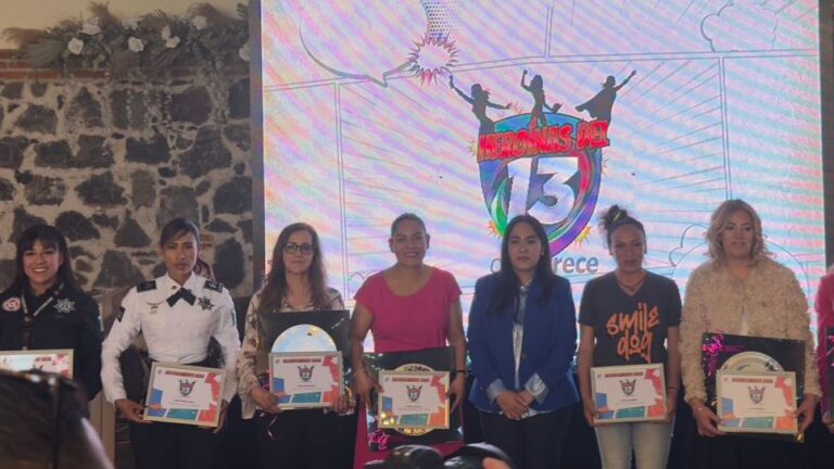 Reconocen a mujeres en “Heroínas del Trece” en San Andrés Cholula
