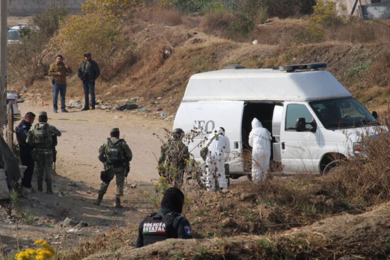 Hallan cadáveres embolsados y con huellas de violencia en Xochimehuacán
