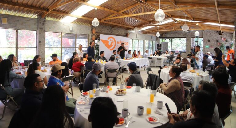 Néstor Camarillo sostiene importante encuentro con liderazgos de Atlixco