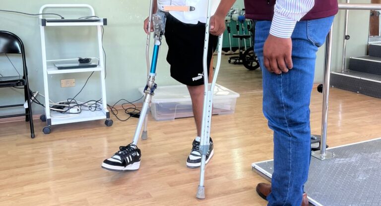 Diego y Don Ranulfo reciben sus primeras prótesis tras gestión de Shamy Spezia