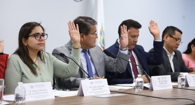 Comparecen titulares de SOAPAP y Agua de Puebla en Comisión del Congreso 