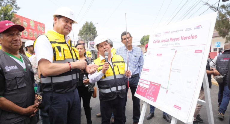 Avanza 50% pavimentación de calle Jesús Reyes Heroles, olvidada por 20 años