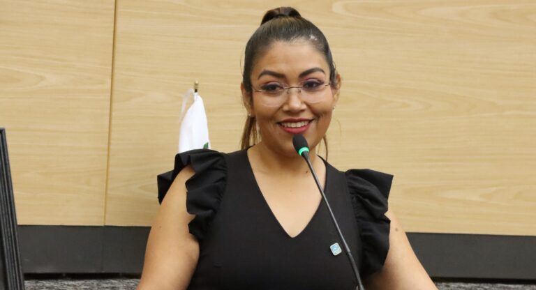 Plantea Leonela Martínez reforma al Código Civil para proteger el interés superior de menores en viajes internacionales 