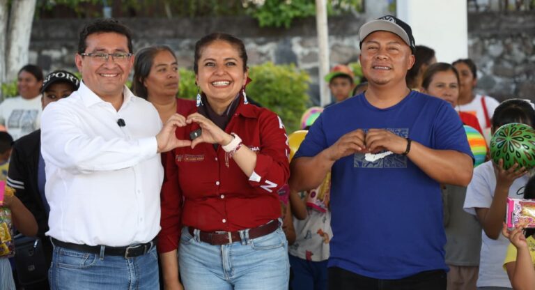 Pável Gaspar y Azucena Rosas refrendan compromiso con la niñez de la Mixteca poblana