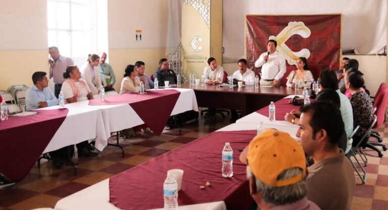 En Tecamachalco se fortalece el diálogo con autoridades y liderazgos