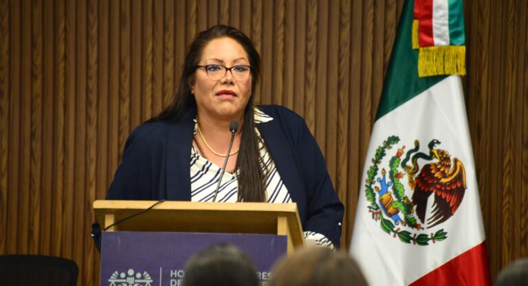 Entregan en el Congreso del Estado el Galardón Áurea a destacadas mujeres  