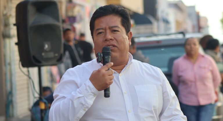 Inicia rehabilitación de drenaje y red de agua en el centro de Tecamachalco