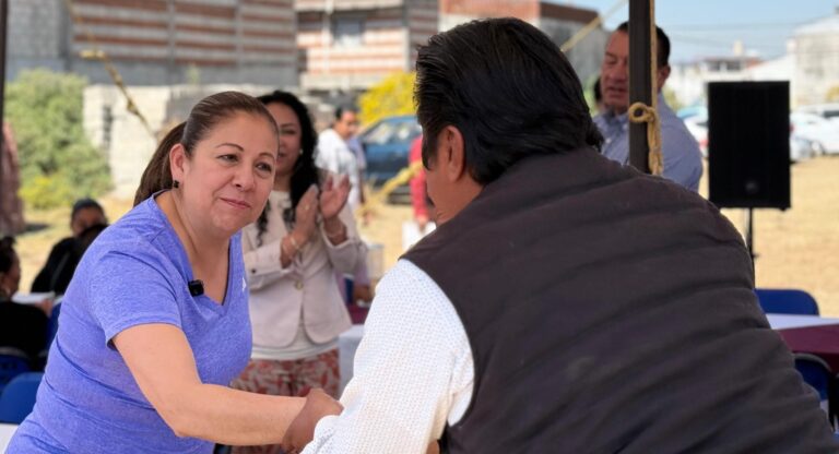 Trabajo en territorio, vital para entender necesidades, asegura Laura Artemisa