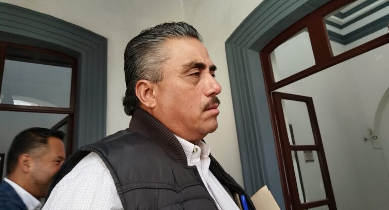 Más de 300 mil baches serán tapados en 2026