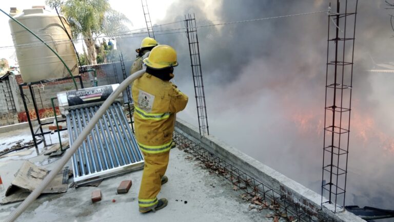 Atiende PC de San Pedro Cholula incendio en San Matías Cocoyotla