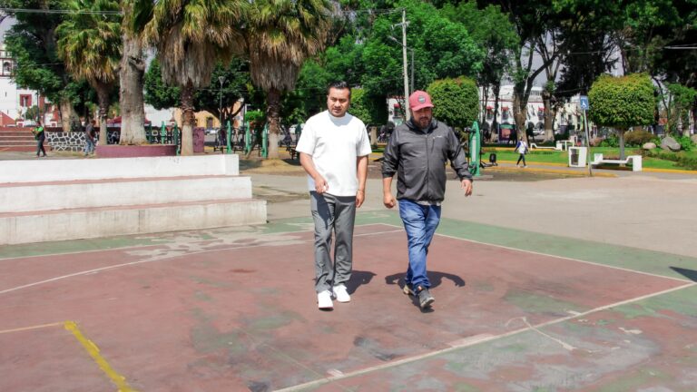 Canchas del Zócalo de Huejotzingo se renuevan bajo la gestión de Roberto Solís para fortalecer la comunidad