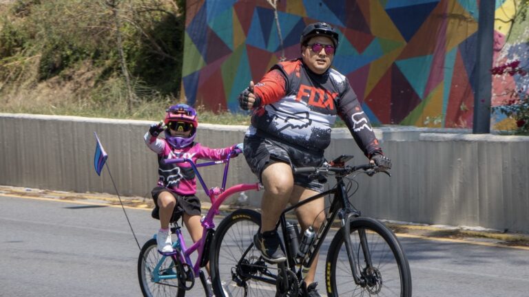 Celebra gobierno estatal a niñas y niños en la Vía Recreativa Metropolitana