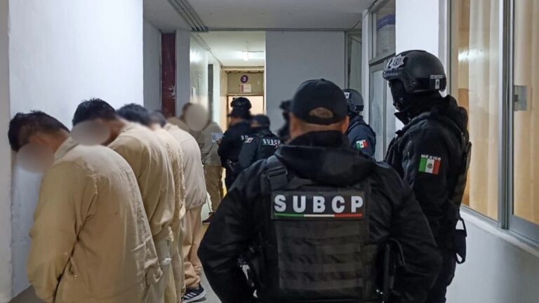 Seguridad Pública y Guardia Nacional trasladan a 11 internos al penal de Tepexi