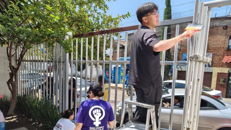Encabeza Lupita Fernández faena comunitaria en Casa del Abue
