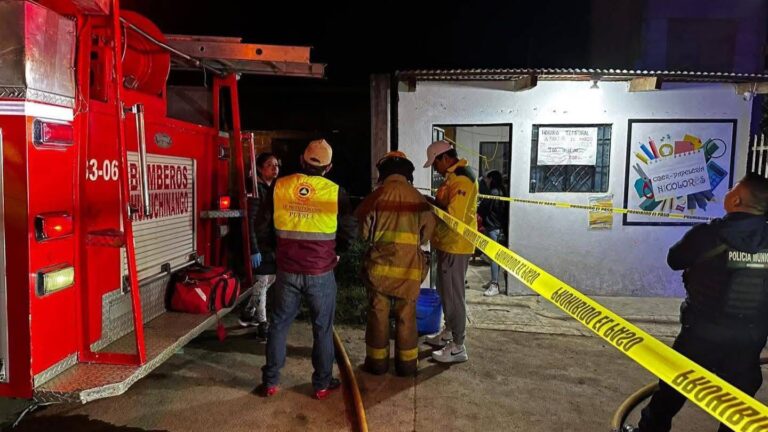 Mueren dos menores de edad en un incendio en Huauchinango