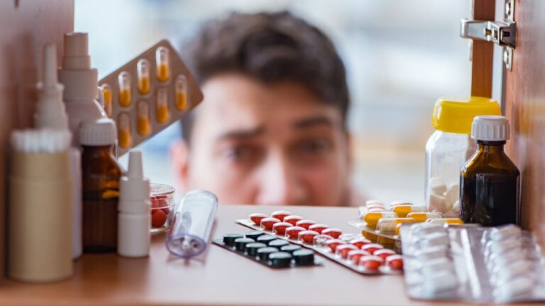 4 de cada 10 mexicanos recurren a la automedicación ante malestares leves