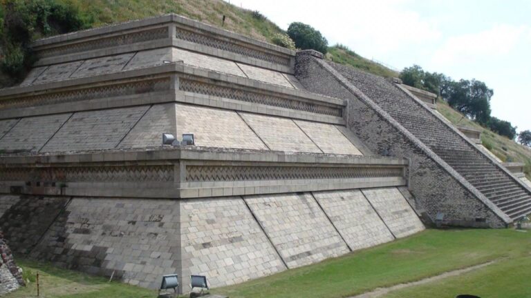 Analizan reforzar seguridad en la zona arqueológica de Cholula