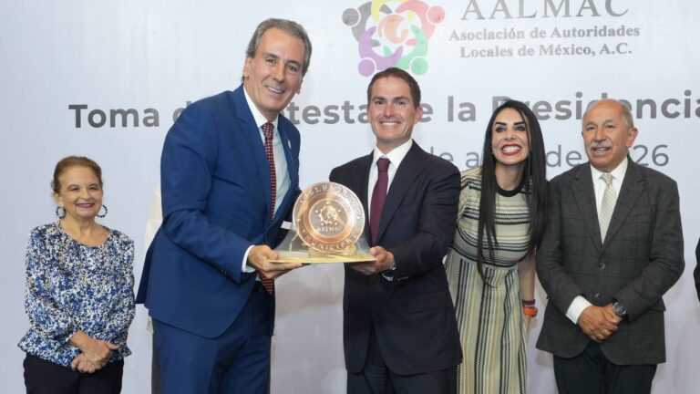Asiste Pepe Chedraui a la Toma de Protesta de la Presidencia de AALMAC