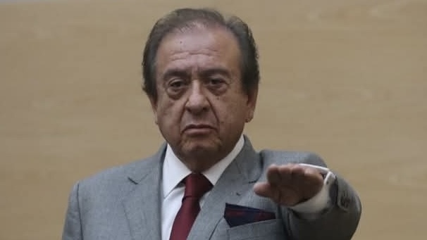 “El Profe” negocía. Depende de “las formas”
