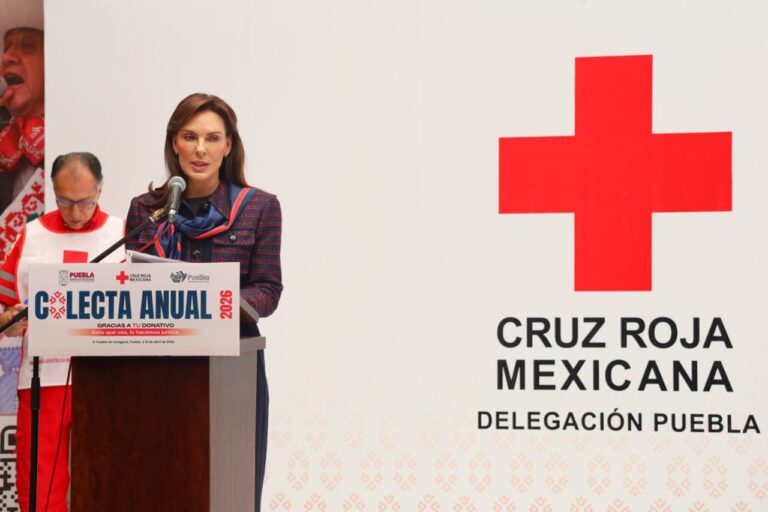 Preside Marie Elise Budib arranque de la colecta anual de la Cruz Roja Mexicana, delegación Puebla