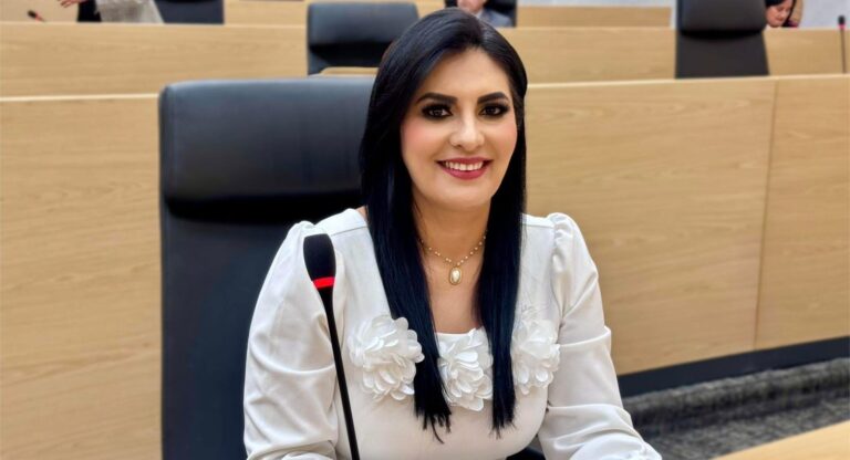 Delfina Pozos presenta iniciativa de reforma a la Ley Orgánica de la Administración Pública en materia de comunicación social