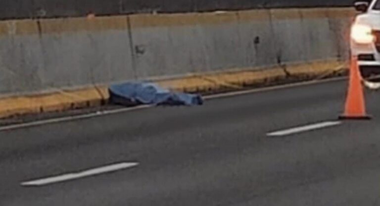 Muere ciclista en la autopista México-Puebla, el responsable huyo