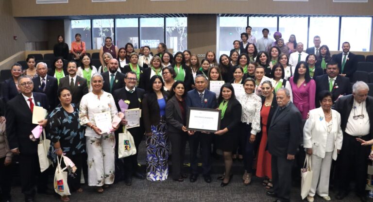 Reconocen en el Congreso del Estado los 75 años de la Licenciatura en Educación Preescolar del BINE