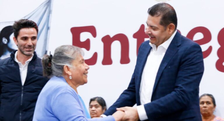 Programas de bienestar benefician a más de millón y medio de poblanos