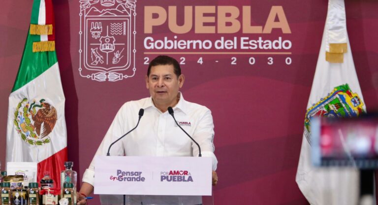 Gobierno estatal atiende integralmente microrregión 21 de Atlixco con infraestructura para generar riqueza comunitaria