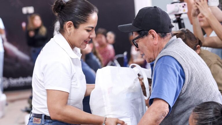 Impulsa Lupita Cuautle el bienestar social con la primera entrega de apoyos alimentarios 2026