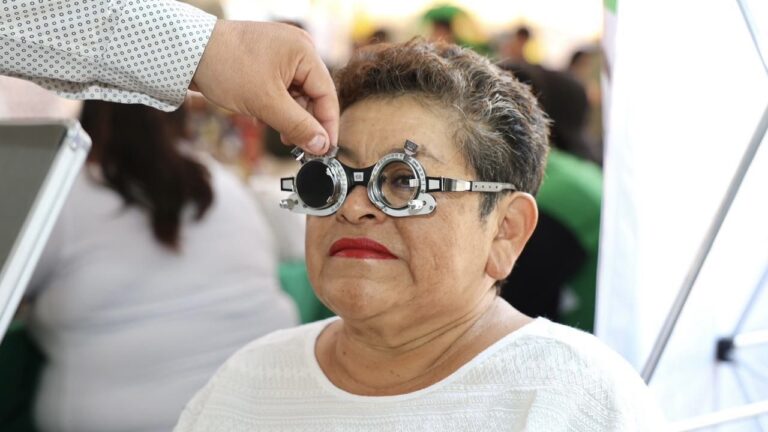 Sistemas DIF Nacional y Estatal fortalecen bienestar en Tehuacán