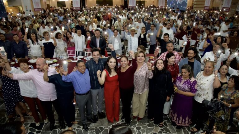 Maestros y maestras, transformadores de Puebla y tutores del bienestar, afirma Laura Artemisa ante más de 5,500 docentes