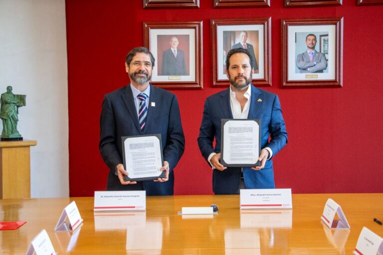 IBERO Puebla y CANAGRAF sellan colaboración en favor del diseño gráfico