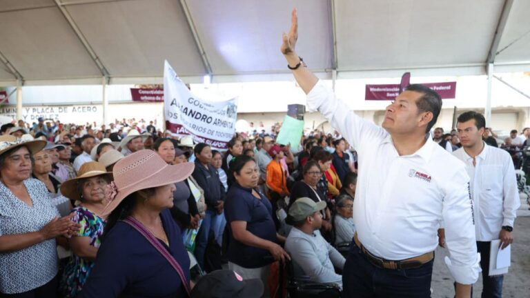 Armenta Mier encabeza banderazo de inicio a modernización de carretera federal San Hipólito-Xalapa