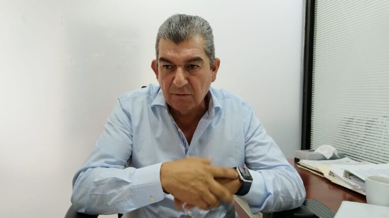 Operativos contra ambulantes no son efectivos, siguen ocupando la vía pública