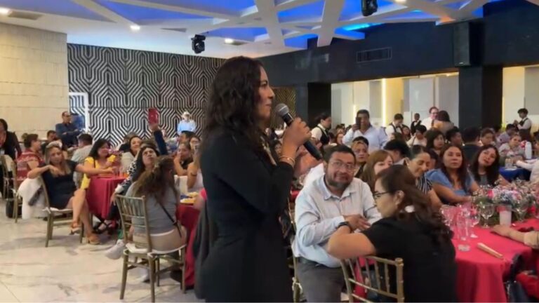 Más de mil maestros celebran su día en San Andrés