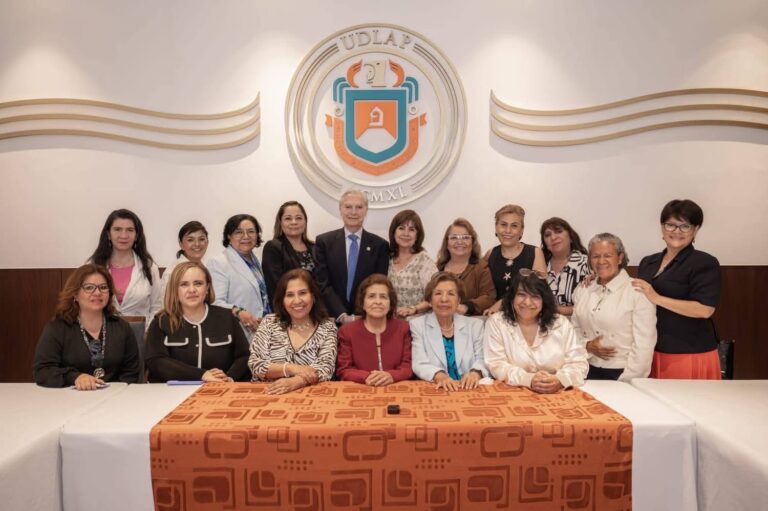 La UDLAP certificará a la AMPEP; socias capacitarán en Periodismo y Letras