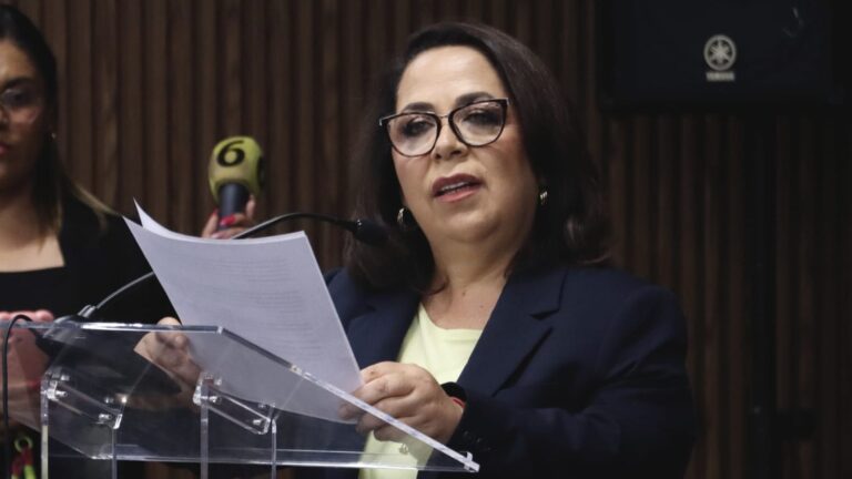 Presentan en el Congreso del Estado el libro “Puebla, Crónica Gráfica de los años 70, 80 y 90 del siglo XX”