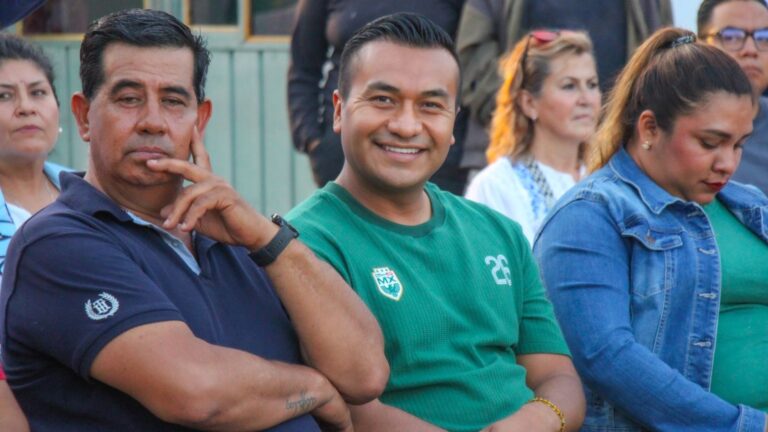 Roberto Solís recupera espacios para las familias: entrega parque rehabilitado en San Mateo Capultitlán