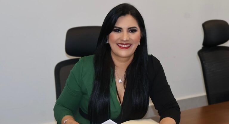 Propone Delfina Pozos cobertura médica para todas las personas que trabajan al servicio del Estado 
