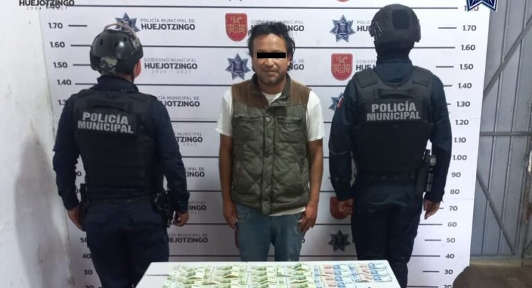 Policías municipales de Huejotzingo frustran intento de robo en Hotel y recuperan dinero en efectivo