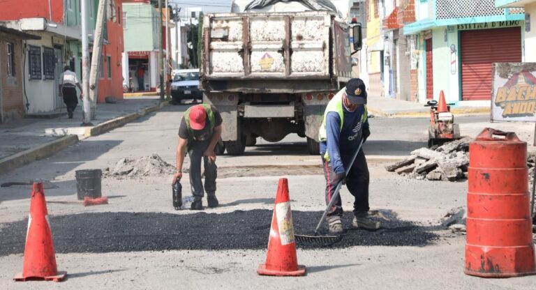 Gobierno de Pepe Chedraui da seguimiento a labores de bacheo en El Patrimonio